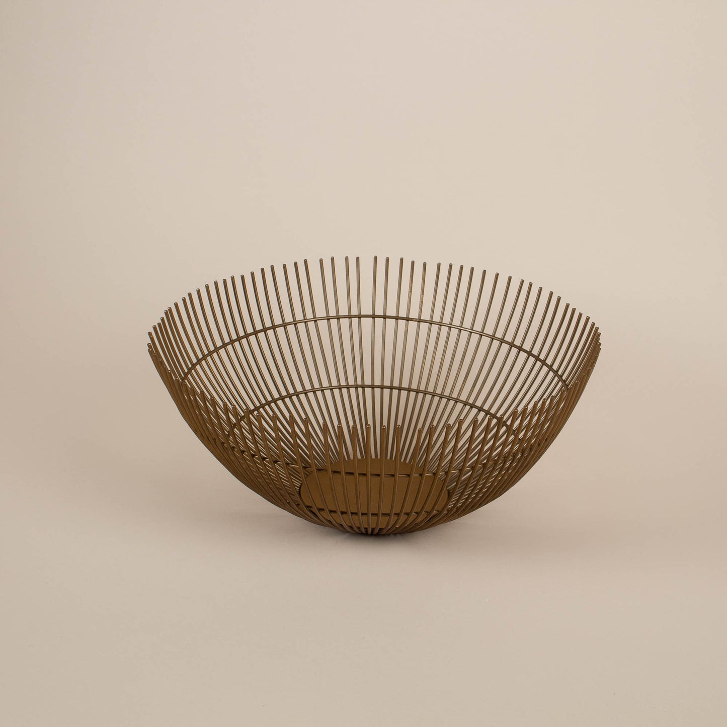 
                  
                    Rib Metal Wire Bowl
                  
                