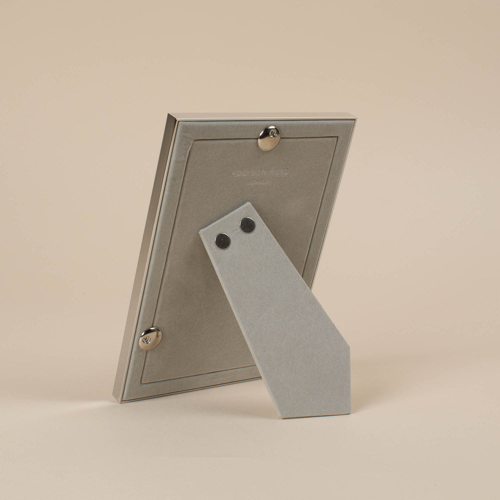 
                  
                    Grey Carbon Photo Frame - 5x7
                  
                