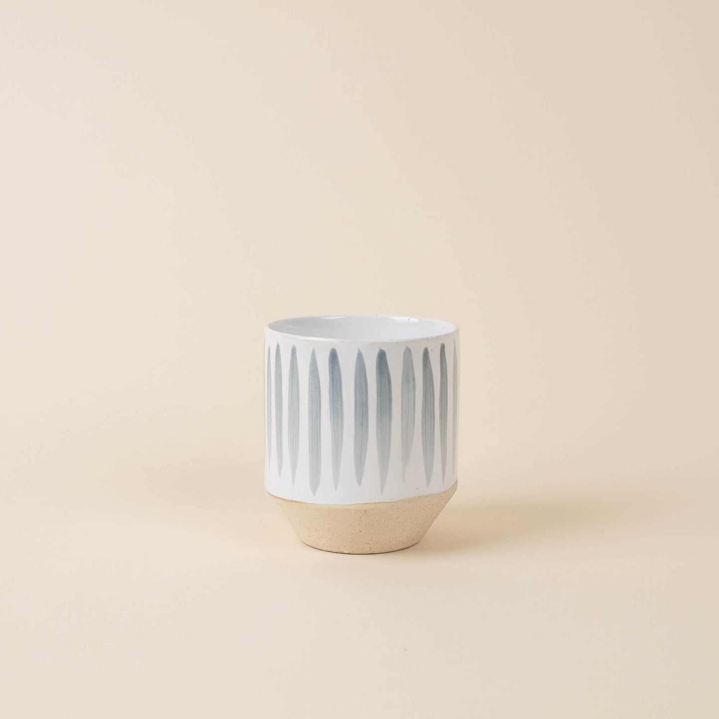 
                  
                    Cyra Pot - Large
                  
                