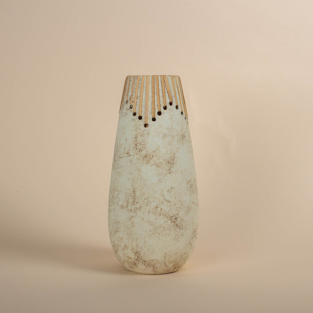 Alaya Vase